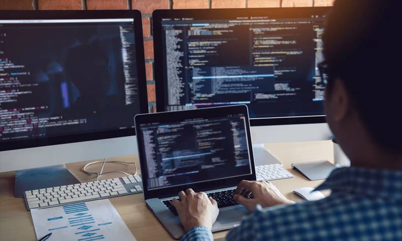 数据科学选型:R与Python如何赋能薛城区网站建设?